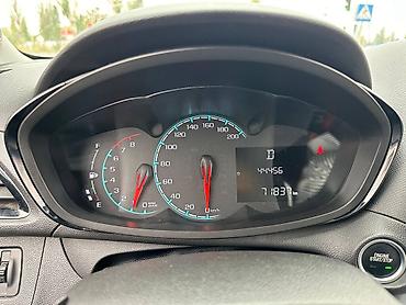 Chevrolet: Chevrolet Spark: 2017 г., 1 л, Вариатор, Бензин, Хэтчбэк — 27