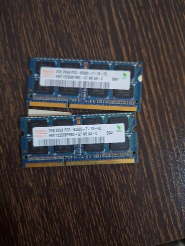 Материнские платы: Оперативная память (RAM) Hynix, 4 ГБ, 2133 МГц, DDR3, Для ноутбука, Б/у