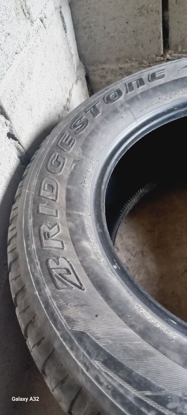запаска шина: Шины 285 / 60 / R 18, Б/у, 1 шт, Внедорожные (АТ/МТ), Bridgestone
