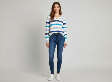 pull and bear sweter: Светр жіночий, розмір S