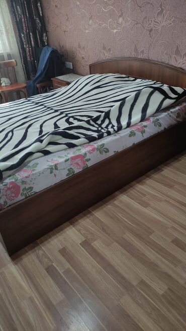 продам кровать двуспальную бу: 2 neferlik taxt + matras
+tumba satiram
 isteyen olsa elaqe saxlasin at lalafo.az продам кровать двуспальную бу: 2 neferlik taxt + matras
+tumba satiram
 isteyen olsa elaqe saxlasin