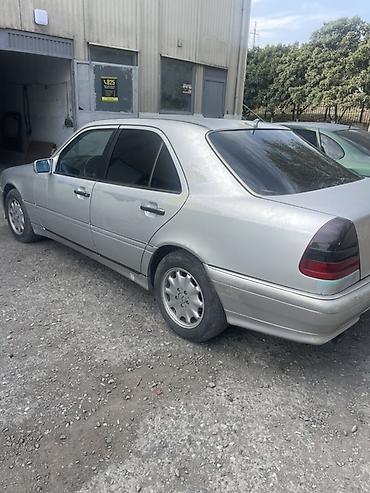 daewoo nexia oluxana: Mercedes-Benz 220: 2.2 l | 1995 il — 3