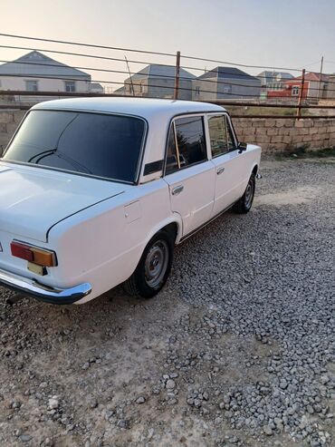 VAZ (LADA): Il 1985 mator 1.5 karopka 4 problemsizdi disklər təzə difer salamat -da lalafo.az — 8 VAZ (LADA): Il 1985 mator 1.5 karopka 4 problemsizdi disklər təzə difer salamat — 8