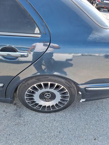 Disk təkərlər: Yeni Disk təkər AMG 235 / 45 / R 17, 5 Boltlu