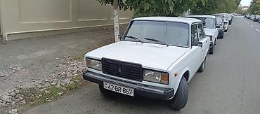 VAZ (LADA): VAZ 2107 sedan – ağ rəng, 4 qapı, arxa ötürücülü klassik model — 4