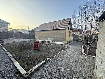 Продажа коттеджей и домов: Продаётся дом в Новопавловка Участок — 5 соток (полностью огорожен) — 4