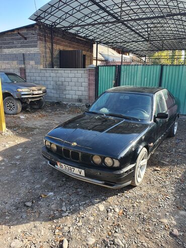 продаю мотор на бмв: BMW 5 series: 1992 г., 2.5 л, Механика, Бензин, Седан