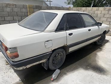 vip razbor: Audi 100: 1986 г., 1.8 л, Механика, Бензин, Седан — 4