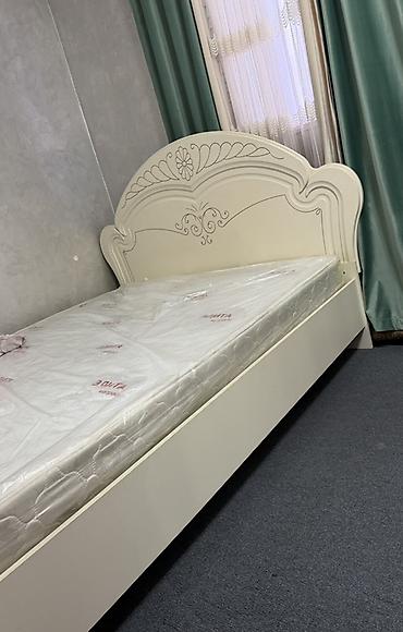 Спальный гарнитур в классическом стиле, цвет айвори. Состав