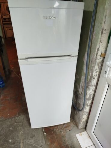 soyuducular beko: Б/у 2 двери Beko Холодильник Продажа, цвет - Белый, Встраиваемый