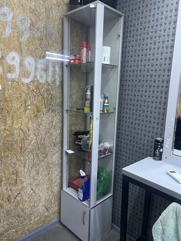старые мебель: Продам витриную полку за стеклянная 
высота 2метр 
 воздух мимо