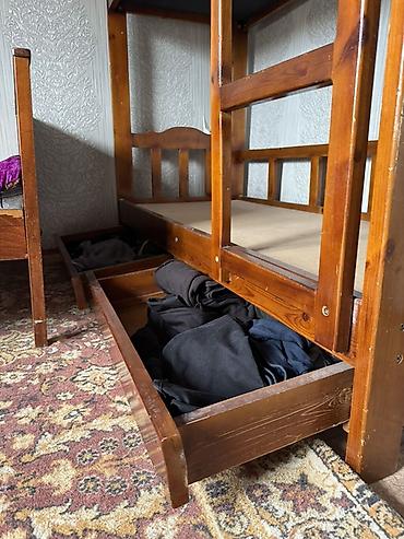 Керебеттер: Двухъярусная деревянная кровать из массива (сосна/ель), классический — 2