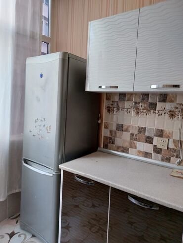 Uzunmüddətli kirayə mənzillər: Qurtulus 2 de, 3 mertebelerde, Hedef lisseyi ve 5 sayli mektebin — 6