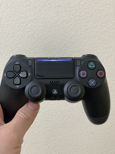 PS4 (Sony Playstation 4): Ps4 pult pultu
Cosiq josik
Karopkadan çxma təzə
Konsolu — 3