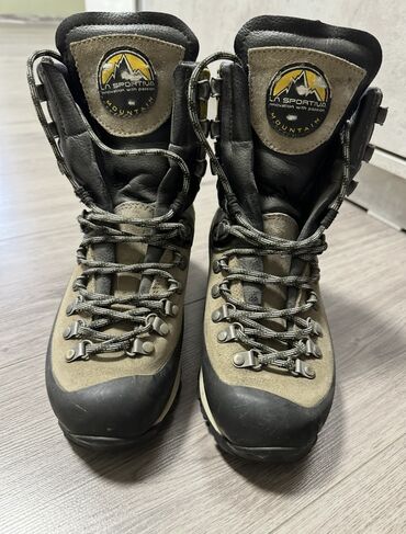 английский язык 8 класс электронный учебник балута: Ботинки La Sportiva, в отличном состоянии, 37 размер (маломерят