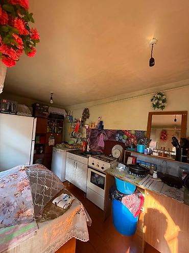 полдома баят: 🏡Срочно продаются 2 дома на одном участке р/н Баят!!! 📐 Участок 3,5 — 3