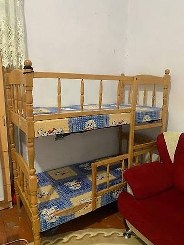 Uşaq üçün ikimərtəbəli taxt - Material: təbii ağac (taxta karkas