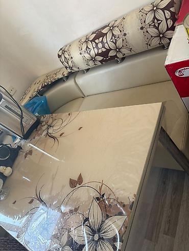 embawood masa ve stullar: Uqlavoy divan ve masa 250 Azn Bazasizdir. Masasi şuşedendir. Acilir — 2