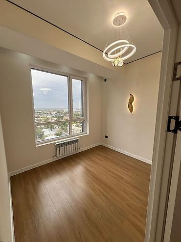 квартира 77 серия: 1 комната, 42 м², 14 этаж — 4
