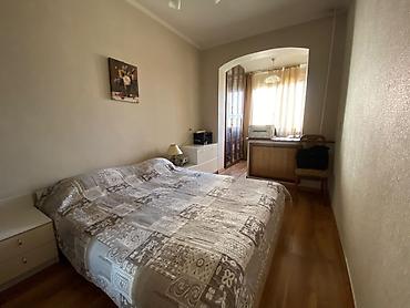 69: 4 комнаты, 69 м², 7 мкр 105 серия, 6 этаж, Косметический ремонт — 1