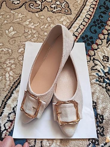 Mokasin və loferlər: Qadın loaferləri – krem rəng - Model: qadın düz ayaqqabı/loafer - — 1