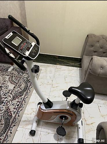 Maqnitik velotrenajor – Longfit (paneldə “LONGFIT” yazısı görünür) -