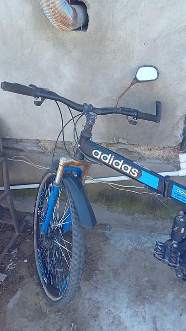 Velosipedlər: Dağ velosipedi – “adidas” dizaynlı, mavi-qara rəngdə Xüsusiyyətlər: - — 1