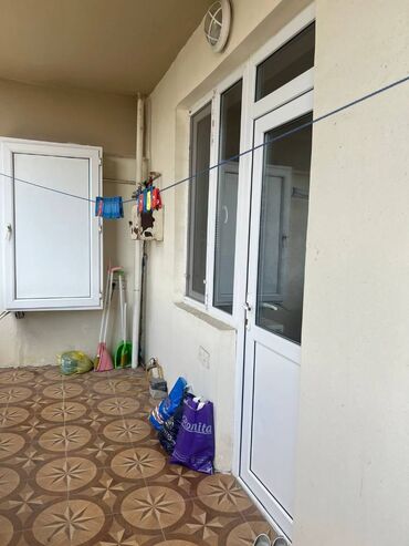 Uzunmüddətli kirayə mənzillər: Bakıxanov Akkord binasında Ülvi şadlıq sarayının yanı, Sürət qatarına — 11