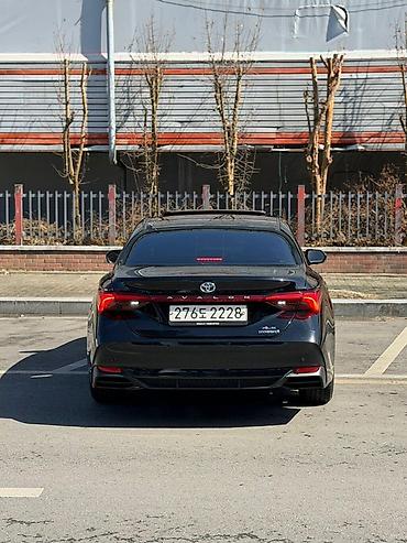 Toyota: Toyota Avalon: 2019 г., Вариатор, Гибрид, Седан — 4