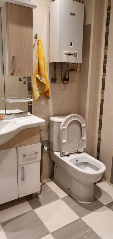 Uzunmüddətli kirayə mənzillər: 5 mərtəbəli daş binada (köhnə tikili) mənzil icarə verilir. H.Cavid — 3