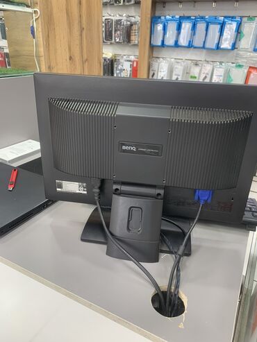 core i7 ноутбук в Кыргызстан | Ноутбуки и нетбуки: Компютер продаётся Intel i7 Аперативная память 8 Windows 10 pro Цена