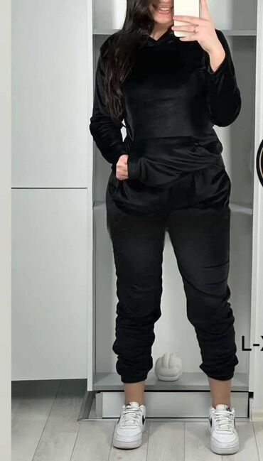 Gornji i donji deo: 💫Plisane trenerice cotex vrhunski plis vel L xl xxl 3xl 
👈3500din — 2