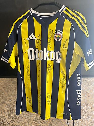 Kişi geyimləri: Futbolka, Adidas — 1