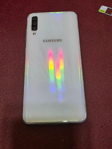 Samsung: Samsung Galaxy A70 6GB/128GB Simfree Model : Samsung Galaxy A70 Dual — 6