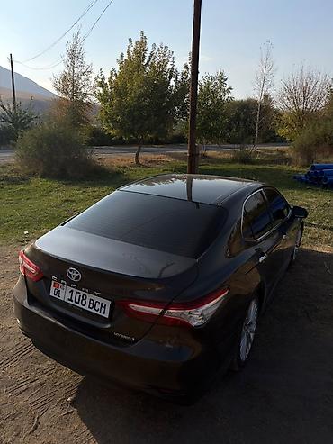 Продажа авто: Toyota Camry: 2018 г., Гибрид, Седан — 4