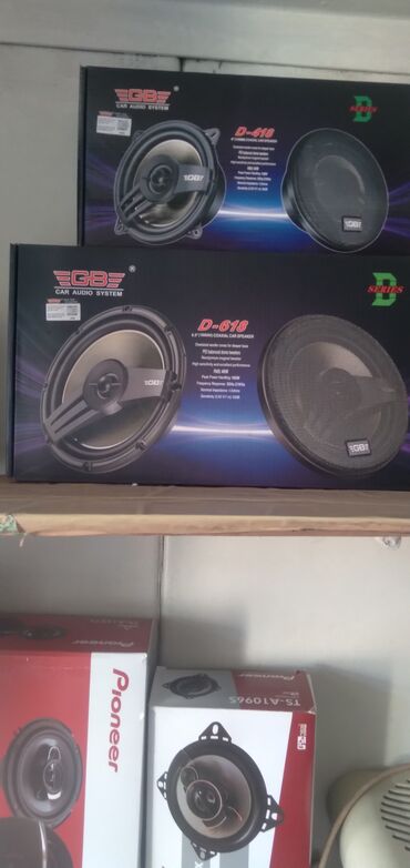 Другие аксессуары: Продаю товар для авто.В продаже имеются автомагнитолы( Радио- — 5