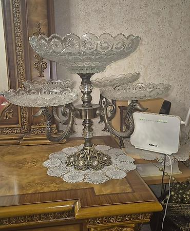 bayram: Kristal meyvə/şirniyyat qabı – 4 mərtəbəli kompozisiya - Mərkəzdə — 1