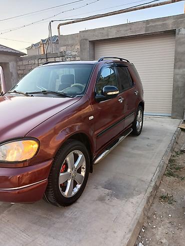 a class mercedes: SUV – bord rəngli, 5 qapılı, yan pilləkənlər və dam relsləri ilə - — 2