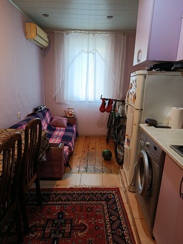 Köhnə tikili: Suraxanı rayonu Nəqqaş restoranı, Ballı marketle uzbeuz 5mertebeli daş — 4