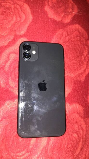 Apple iPhone: IPhone 11, Б/у, 128 ГБ, Черный, Зарядное устройство, 100 %