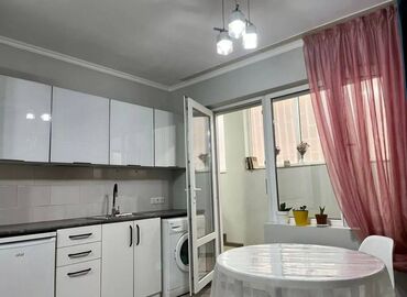 Продажа домов: 2 комнаты, 50 м², 106 серия, Цокольный этаж этаж, Евроремонт