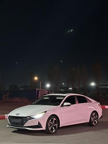 Hyundai Elantra: 2021 г., 1.6 л, Автомат, Бензин, Седан