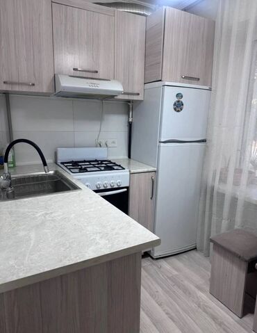 сдаю квартира ошский рынок: 1 бөлмө, 30 кв. м, Хрущевка, 1 кабат, Евроремонт