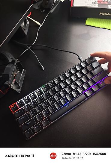 34: Klaviatura mavi switch 2gün işlənib yoxladım xoşlamadım deyə satıram - — 3