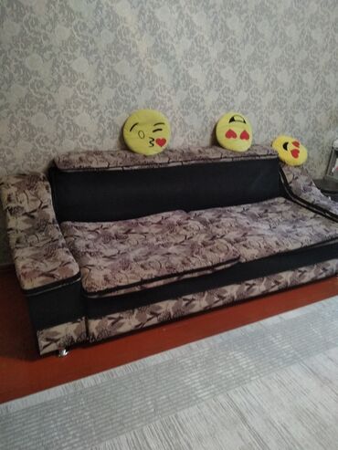 мебель раскладной: Диван-кровать, цвет - Серый, Б/у