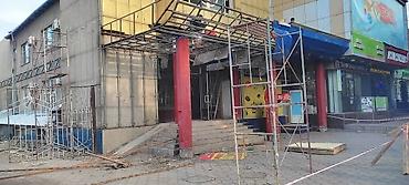 Демонтажные работы: Снос стен, Разбор полов, Снятие потолков | Гипсокартонная стена, Снос перегородки, Снятие старой штукатурки | Зачистка от старых обоев, Сбивка старой штукатурки, Снятие извести | Демонтаж ламината, Демонтаж паркета, Демонтаж линолеума | Крыша из шифера, Металлочерепичная кровля, Мягкая кровля Больше 6 лет опыта — 2