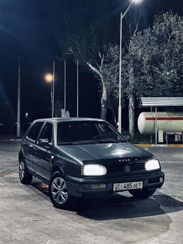 Volkswagen: Volkswagen Golf: 1994 г., 1.6 л, Механика, Бензин, Хэтчбэк