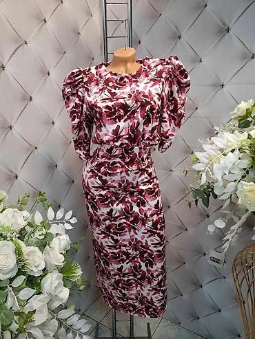 push helanke prodaja: Elegantna midi haljina sa printom – više dezena - Kroj: uska midi — 1