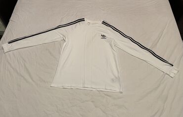 adidas jaket: Лонгслив (размер S). В идеальном состоянии, оригинал. Uzunqollu köynək