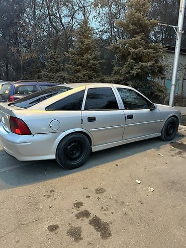 Opel: Opel Vectra: 1999 г., Хэтчбэк — 1